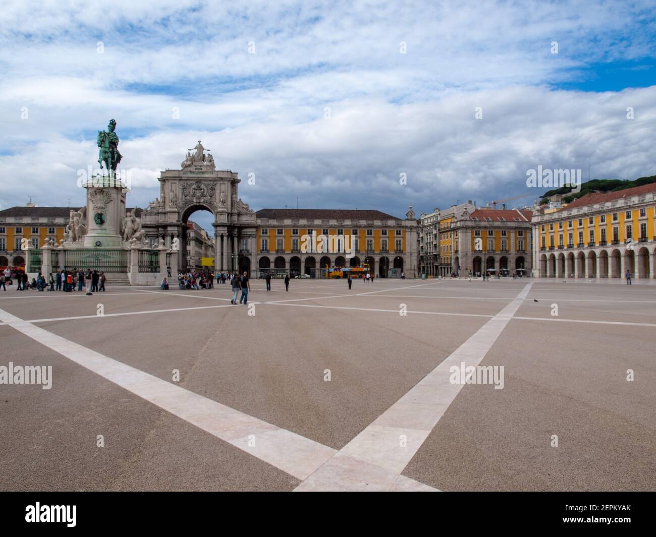 Lisbon Praça do Comércio buildings and central statue with Rua Augusta arch in background Stock Photo