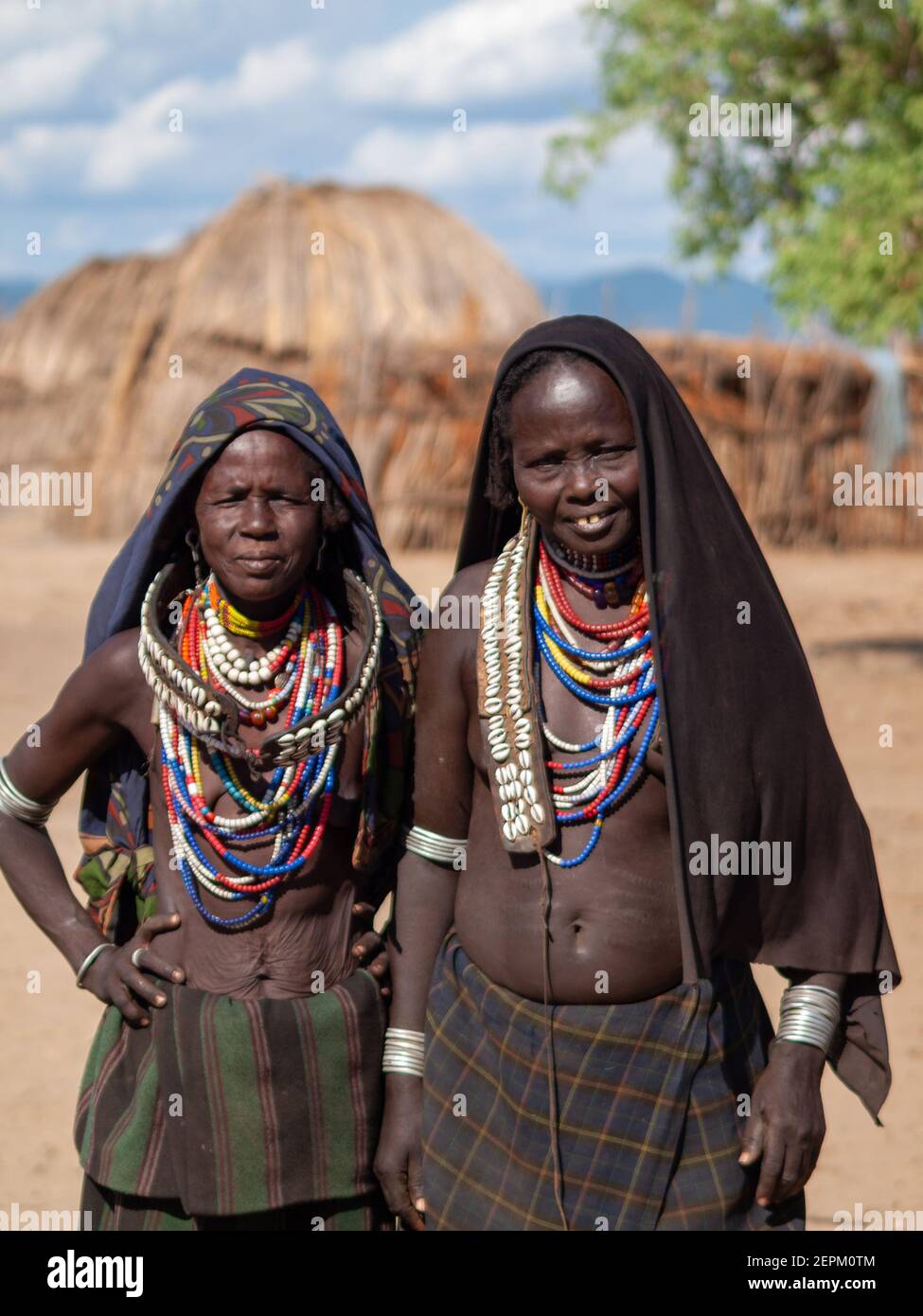 Two Arbore women portait Stock Photo - Alamy