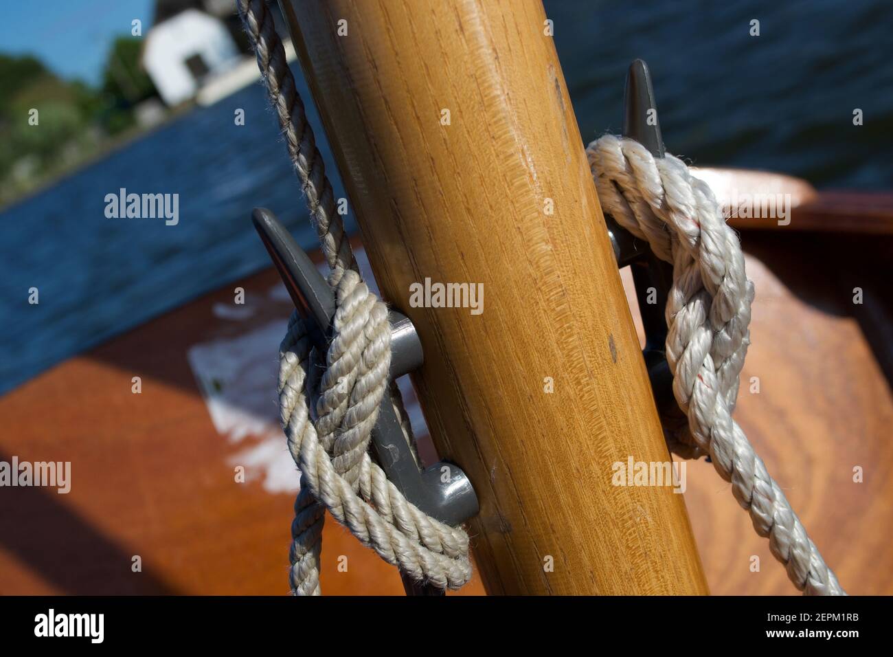 Tied knots hires stock photography and images Alamy