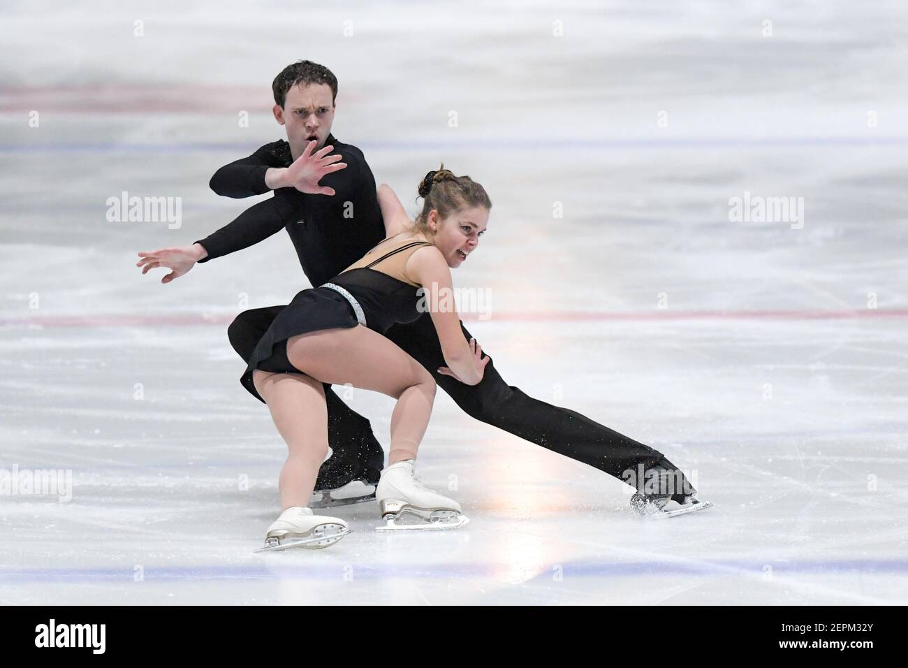 THE HAGUE, NETHERLANDS - FEBRUARY 27: Nika Osipova and Dmitry Epstein of  The Netherlands compete in the figure skating pairs short program on Day 3  du Stock Photo - Alamy