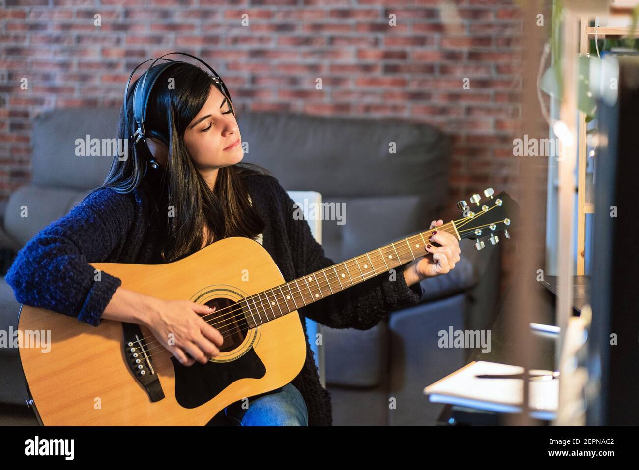 Female composer hi-res stock photography and images - Alamy