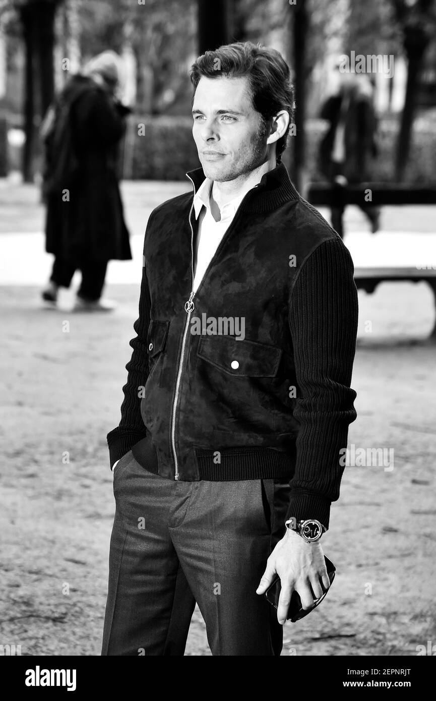 James Marsden - Defile Homme Printemps-Ete 2018 Louis Vuitton dans le  Domaine du Palais Royal a Paris (Photo by Lionel Urman/Sipa USA Stock Photo  - Alamy