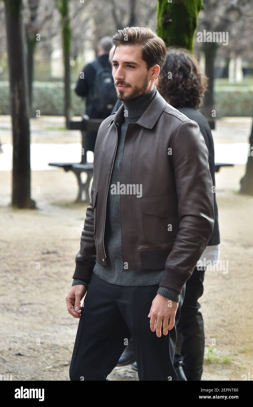 Neymar - Defile Homme Printemps-Ete 2018 Louis Vuitton dans le Domaine du  Palais Royal a Paris Stock Photo - Alamy