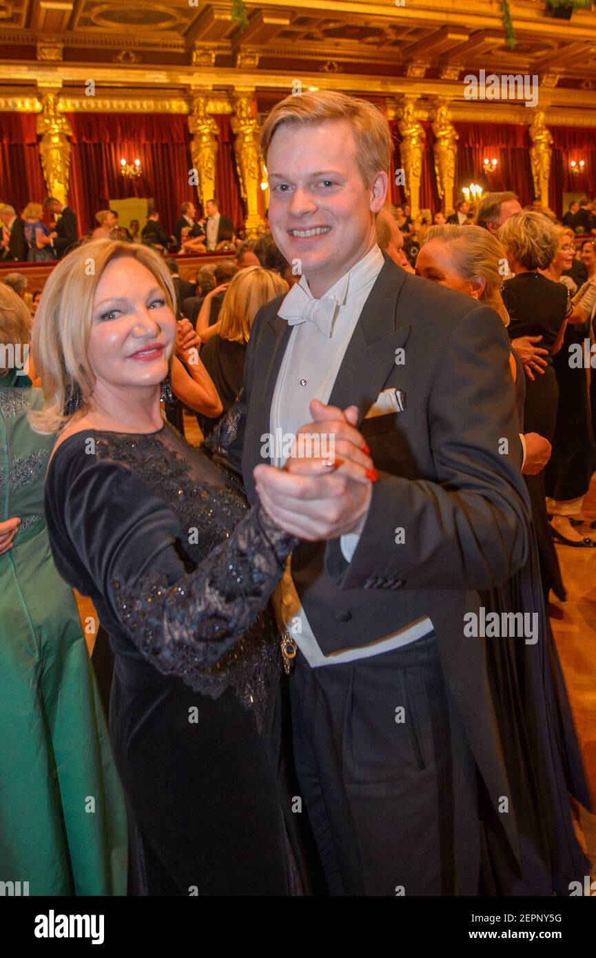 Philharmonikerball 2018 Musikverein Wien 18.1.2018 Ingrid FLICK Patrick BRUNNER 77. Philharmonikerball 2018 Stock Photo Alamy