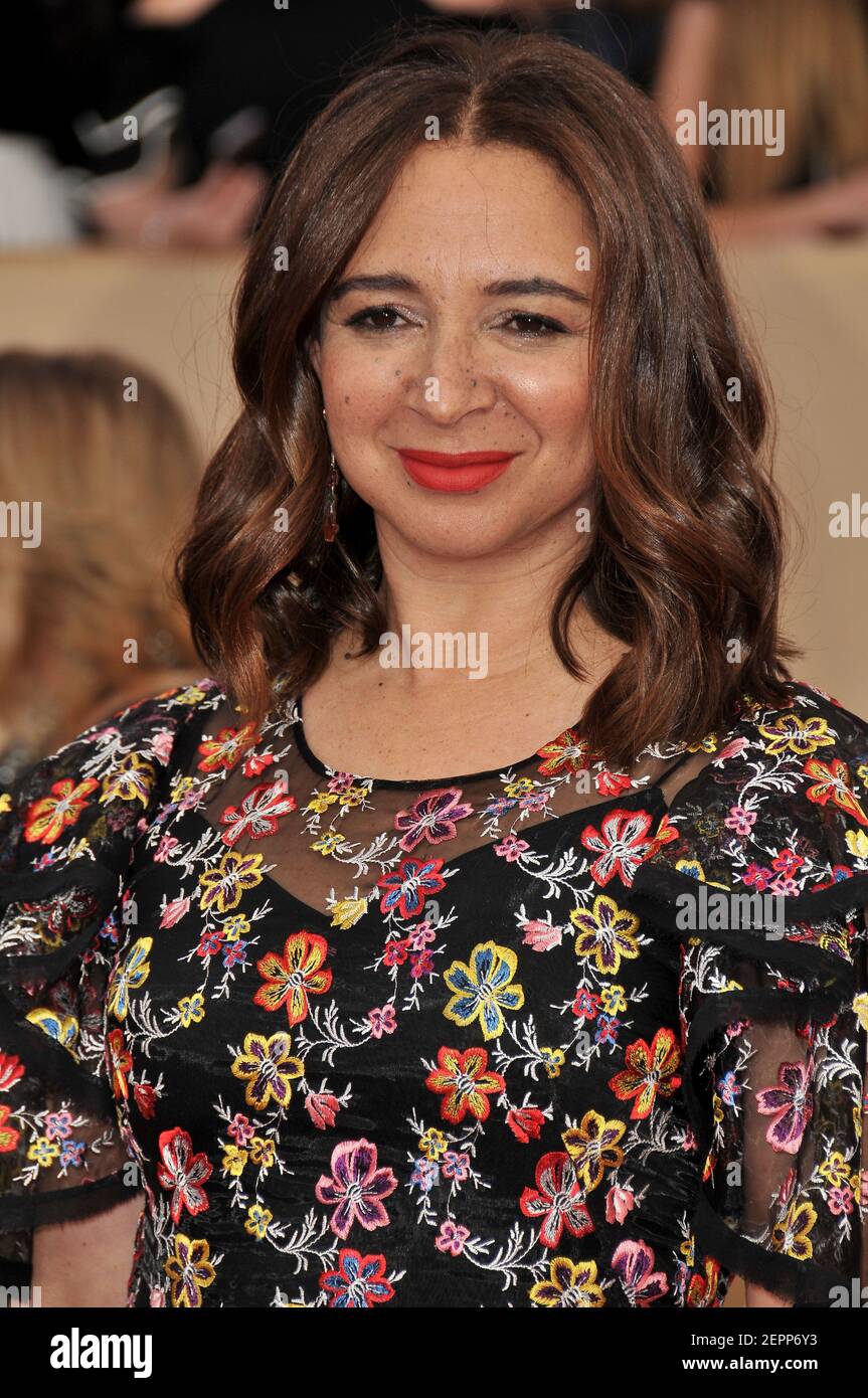 Maya Rudolph arrives at the 24th annual Screen Actors Guild Awards at ...