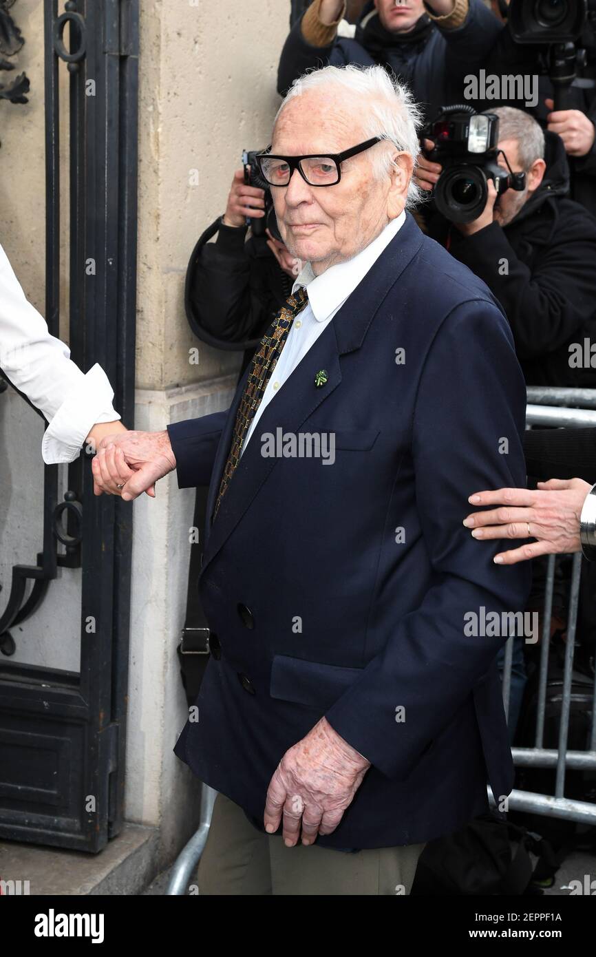 Pierre Cardin au defile de mode Jean Paul Gaultier, collection  Haute-Couture printemps-ete 2018, In Paris, France on January 24, 2017.  (Photo by Lionel Urman/Sipa USA Stock Photo - Alamy
