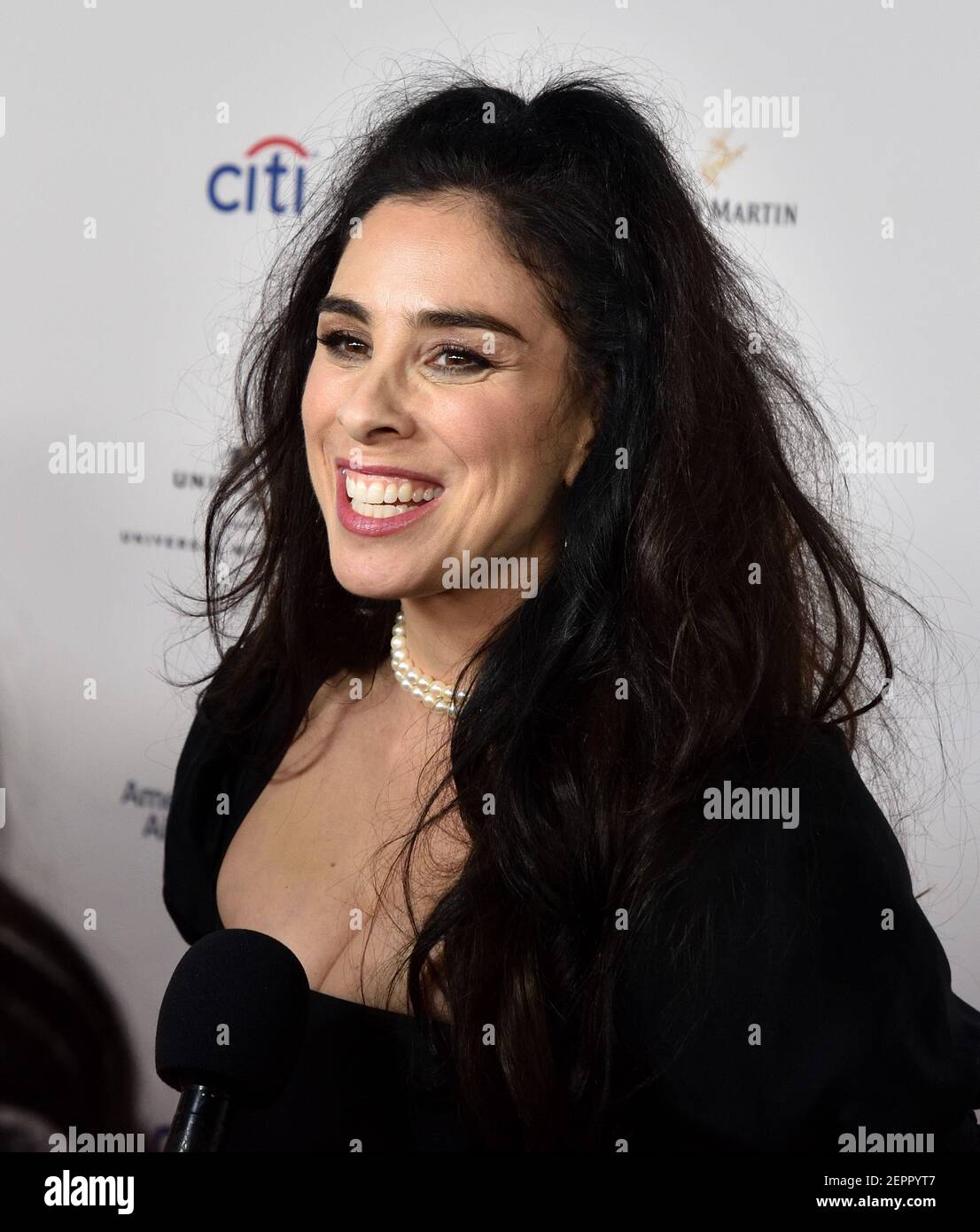 Comedienne Sarah Silverman Attends The Universal Music Group 2018 Grammy After Party At Spring 6723