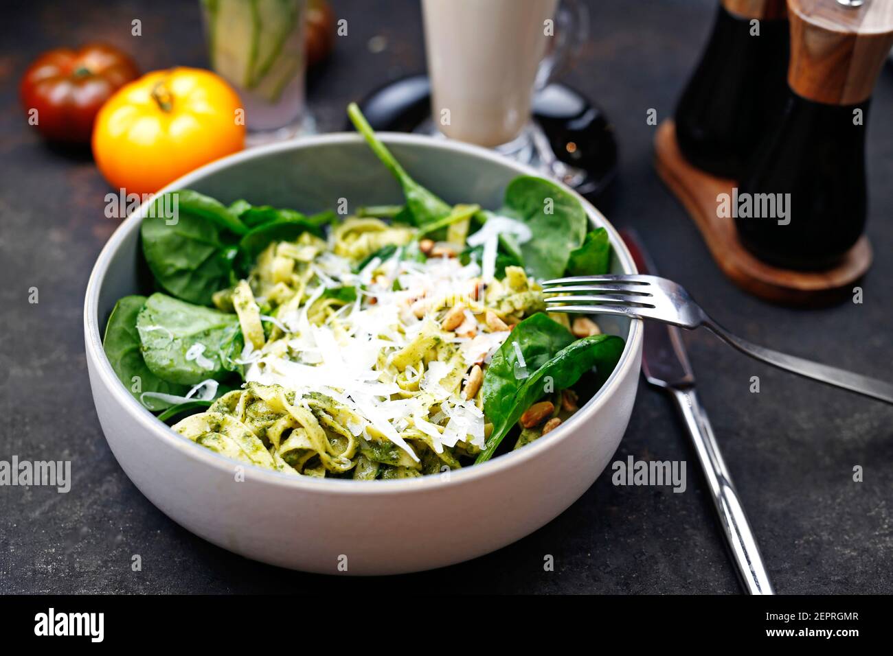Pesto pasta spinach hires stock photography and images Alamy