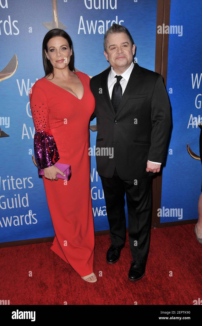 Meredith Salenger and Patton Oswalt arrives the 2018 Writers Guild