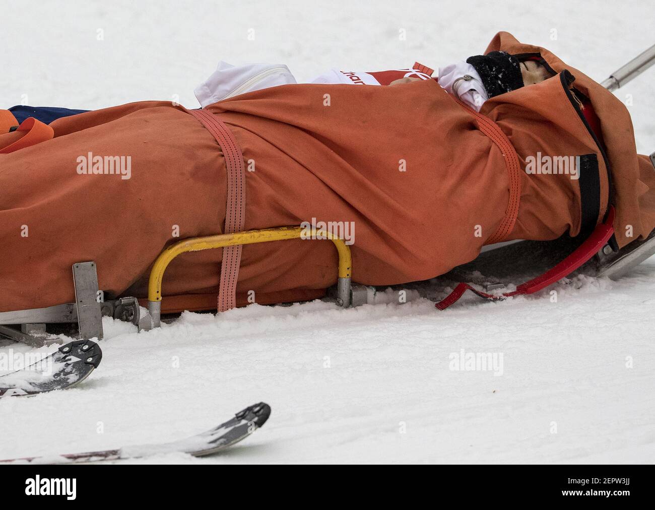 Yuto Totsuka of Japan was taken of the course after a crash in the Men's Half Pipe Snowboard finals at Phoenix Park in South Korea on Wednesday, Feb. 14, 2018, during the Pyeongchang Winter Olympics. (Photo by Carlos Gonzalez/Minneapolis Star Tribune/TNS/Sipa USA) Stock Photo