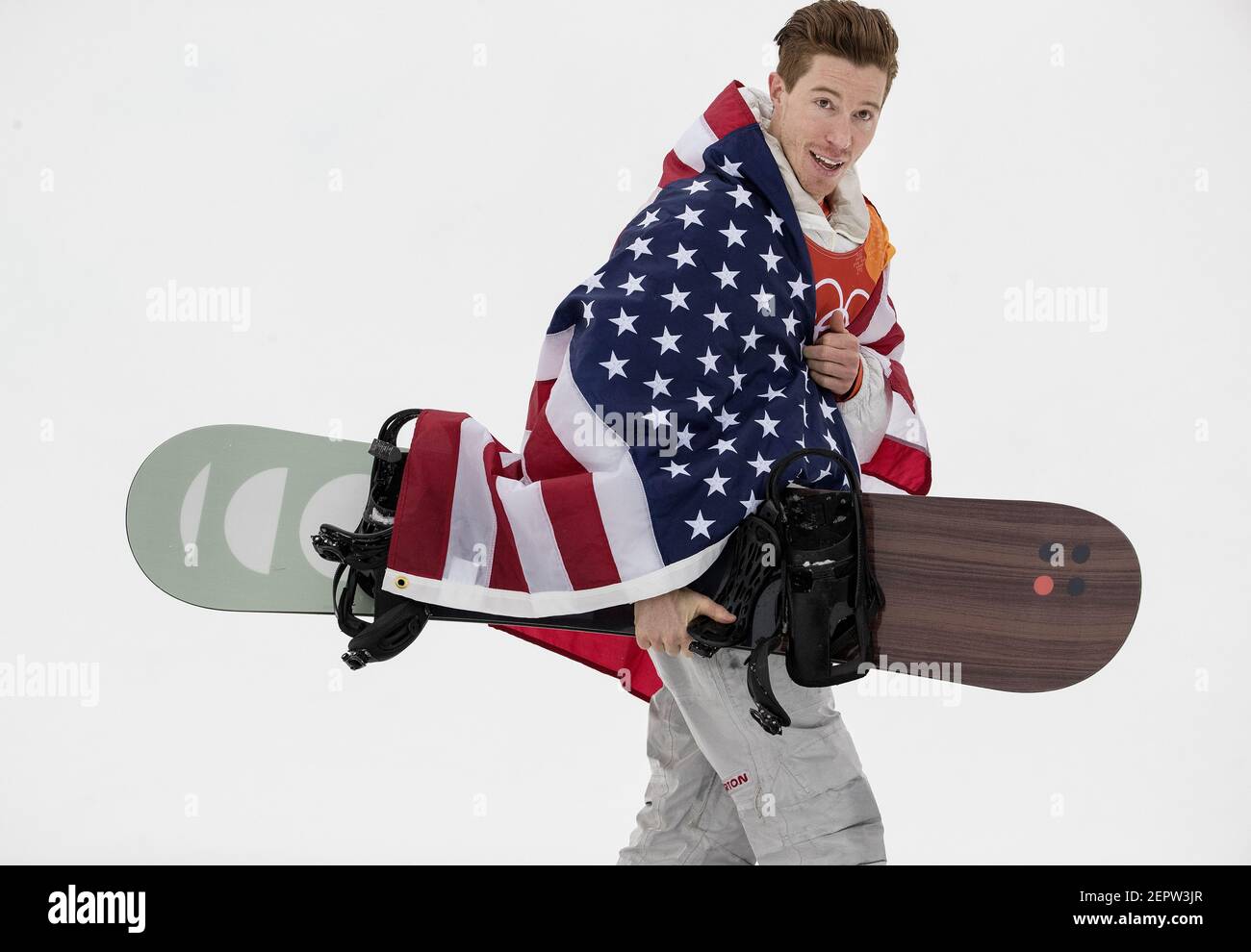 Shaun White celebrates after winning the gold medal in the Men's Half Pipe Snowboard finals at Phoenix Park in South Korea on Wednesday, Feb. 14, 2018, during the Pyeongchang Winter Olympics. (Photo by Carlos Gonzalez/Minneapolis Star Tribune/TNS/Sipa USA) Stock Photo