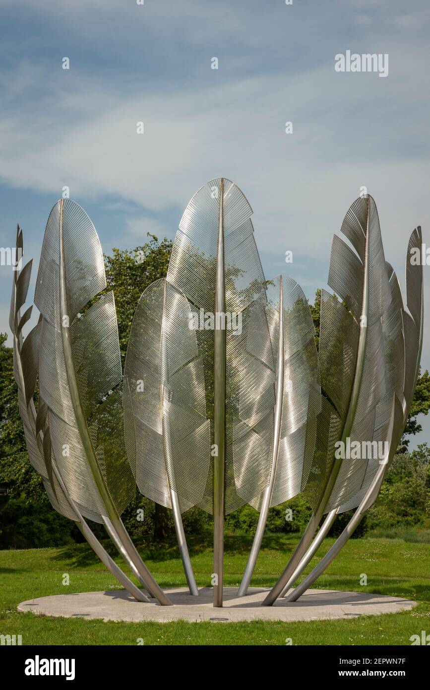 Stainless steel eagle feathers sculpture as The Kindred Spirits Choctaw