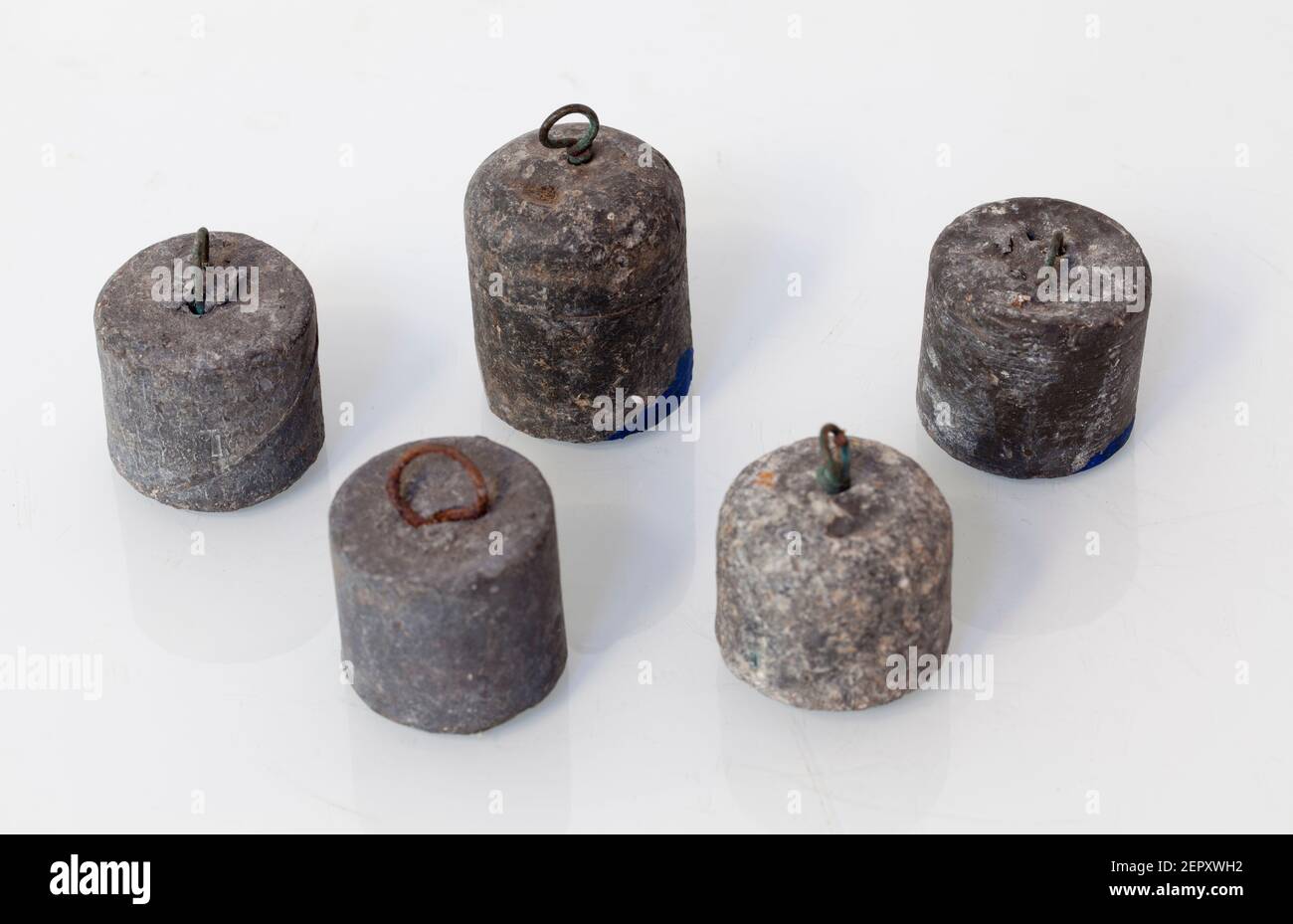 Lead weights hi-res stock photography and images - Alamy