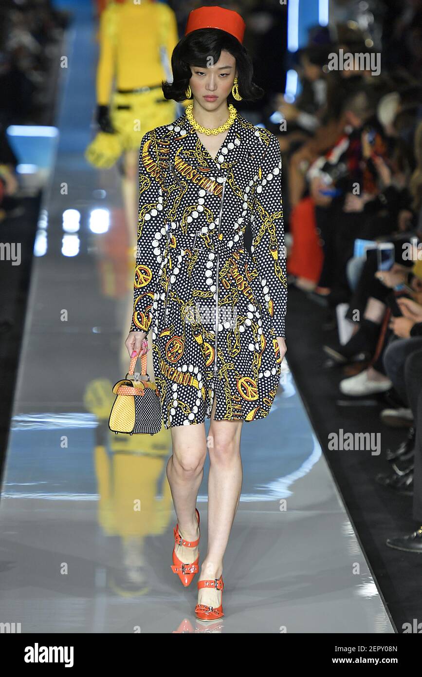 Moschino 2018 2019 cheap