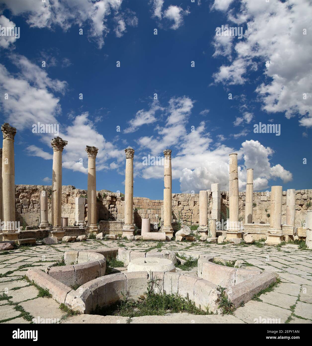 Roman ruins in the Jordanian city of Jerash (Gerasa of Antiquity ...