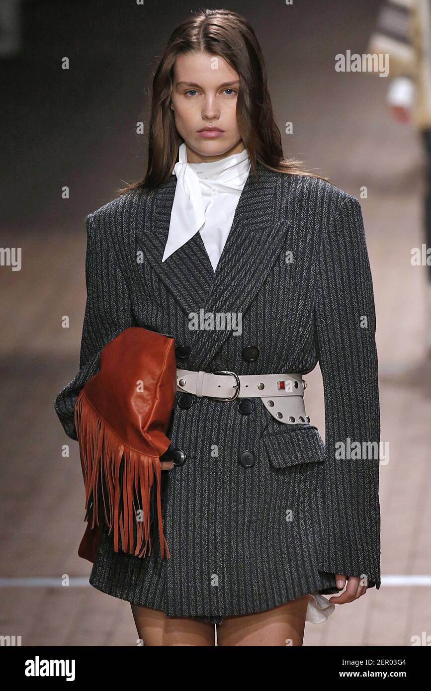 Model Luna Bijl walks on the runway during the Isabel Marant Fashion during Paris Fashion Week Womenswear Fall Winter 2018-2019 held in Paris, France on March 1, (Photo by Jonas