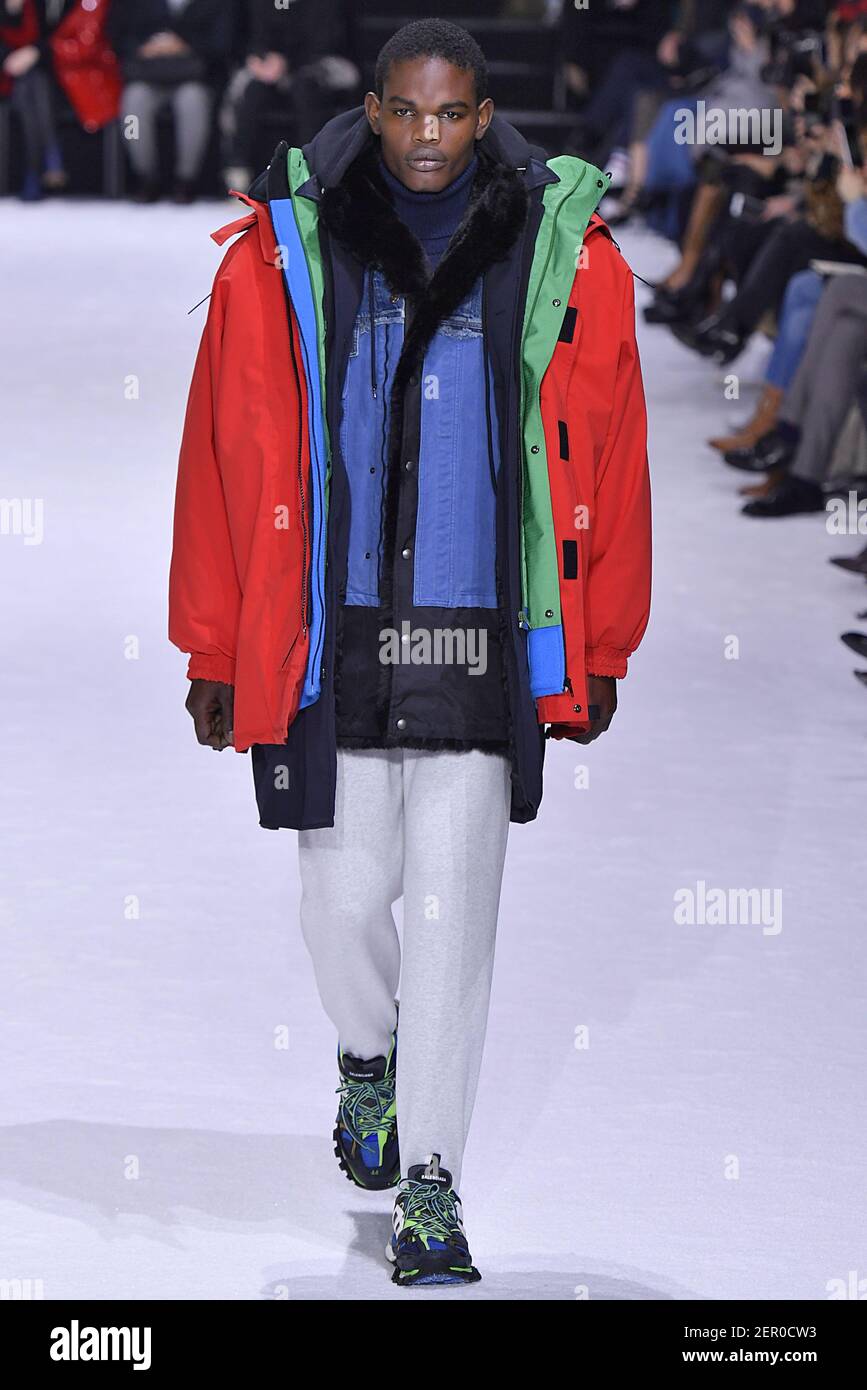 Model walks on the runway during the Balenciaga Fashion Show during Paris  Fashion Week Womenswear Fall Winter 2018-2019 held in Paris, France on  March 4, 2018. (Photo by Jonas Gustavsson/Sipa USA Stock