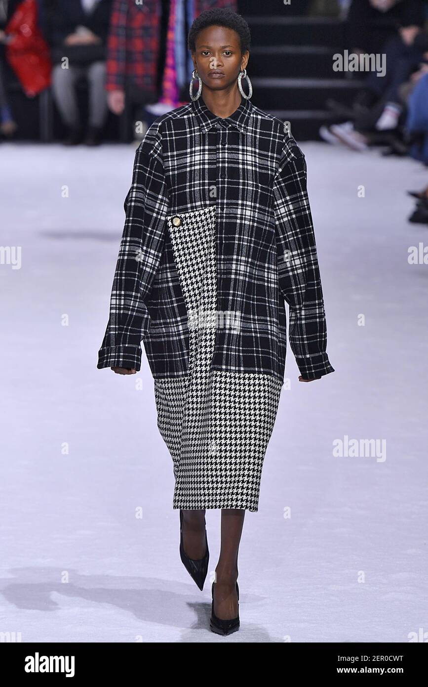 Model Christine Willis walks on the runway during the Balenciaga Fashion  Show during Paris Fashion Week