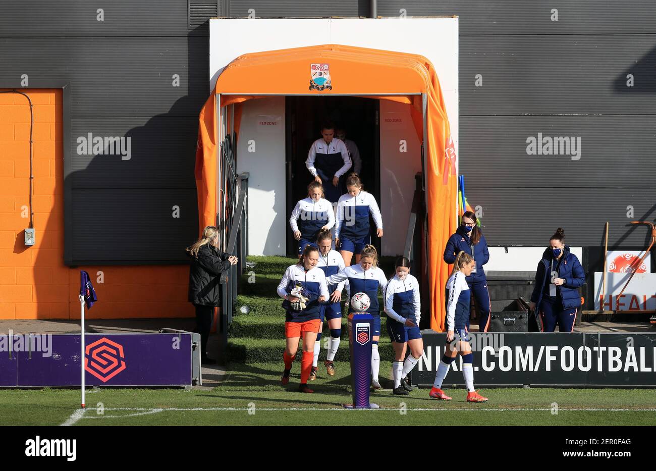 Spurs players tunnel hires stock photography and images Alamy