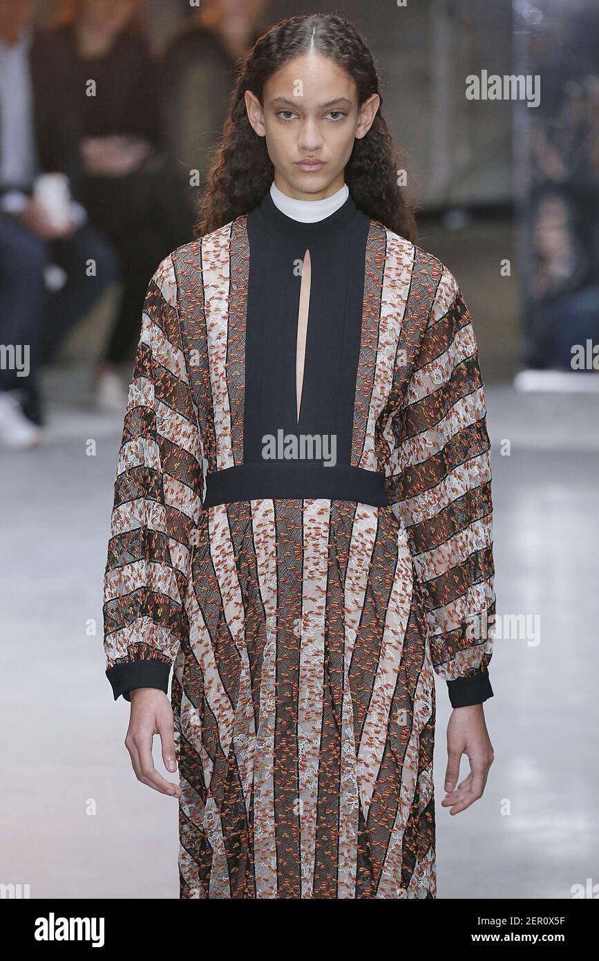 Model Nayeli Figueroa walks on the runway during the Giambattista Valli  Fashion Show during Paris Fashion Week Womenswear Fall Winter 2018-2019  held in Paris, France on March 5, 2018. (Photo by Jonas