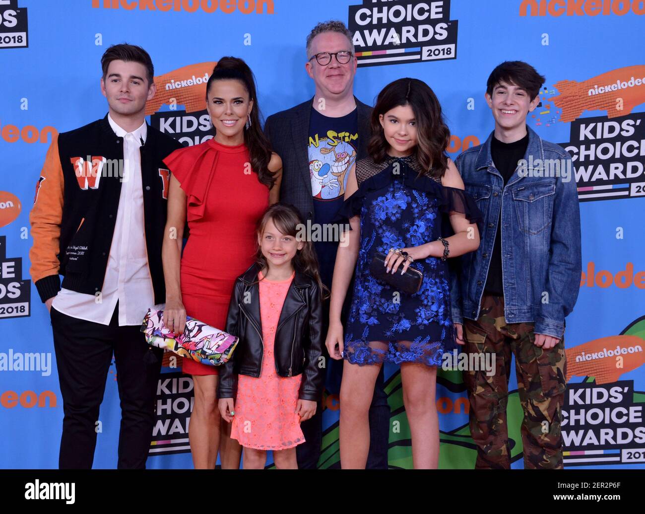 Rosa Blasi walking on the red carpet during the 2018 Nickelodeon Kids ...