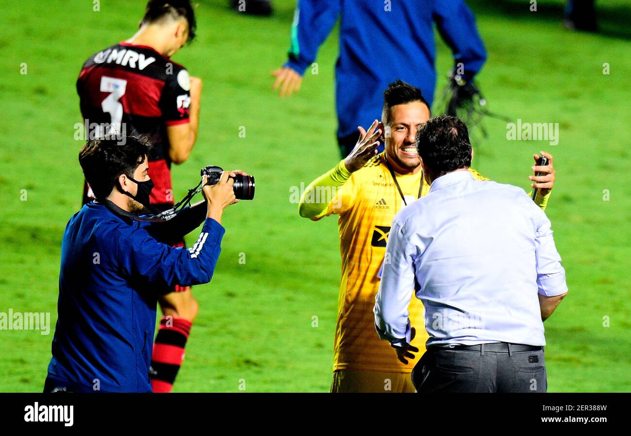 SAO PAULO, BRAZIL - FEBRUARY 25: Head Coach Rogerio Ceni of CR Flamengo  celebrates with Diego Alves and Gabriel Batista the championship ,after a  Brasileirao Serie A 2020 match between Sao Paulo