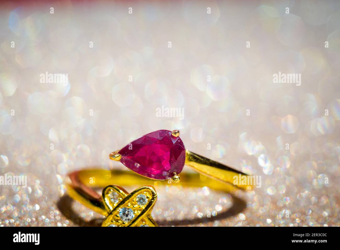 LATE 18TH CENTURY RUBY RING 18K yellow gold and silver,… | Drouot.com