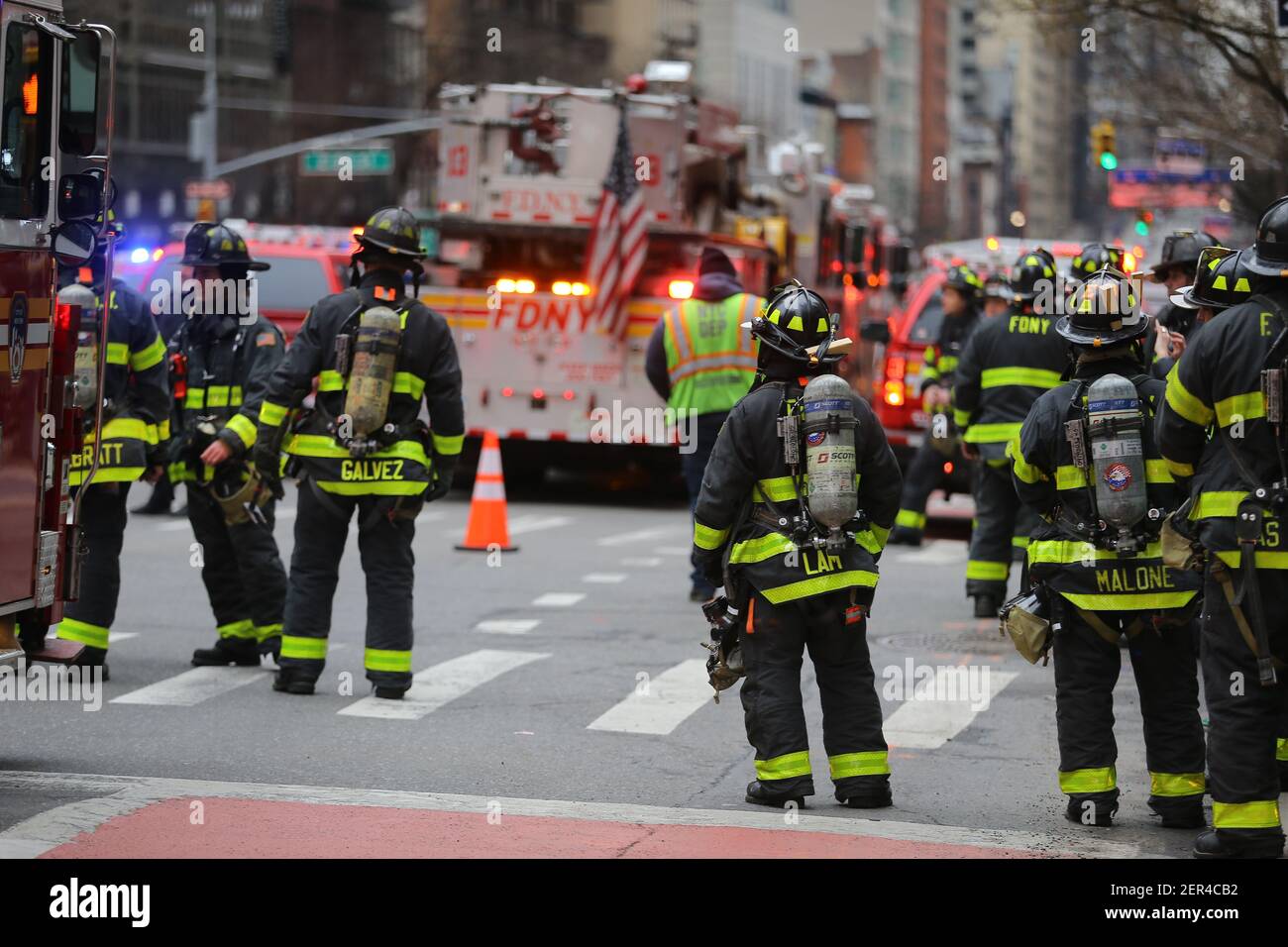 New York City, USA. 28 Feb., 2021. First responders arrive at the scene ...