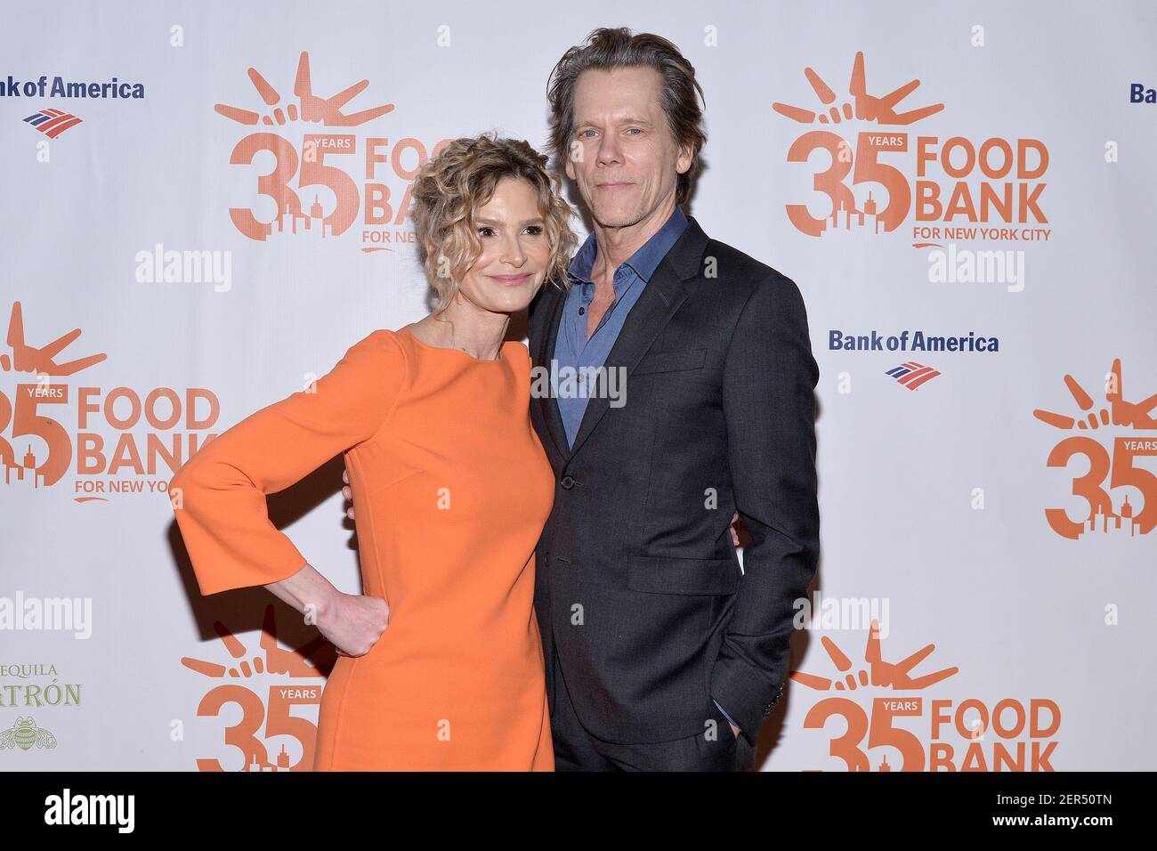 Actors Kyra Sedgwick and Kevin Bacon attend the Food Bank for New York(02)