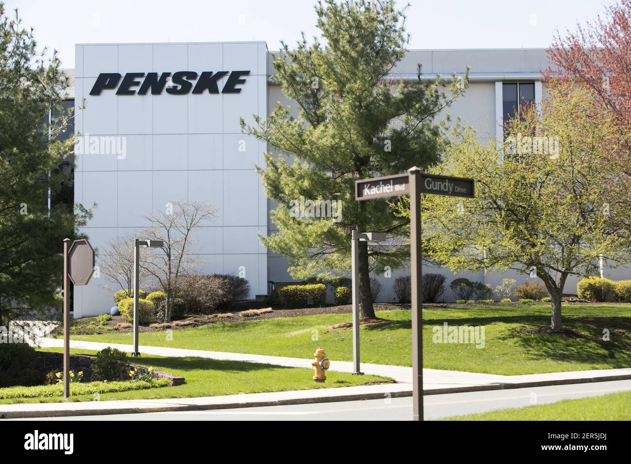 Penske Truck Leasing Corporate Headquarters