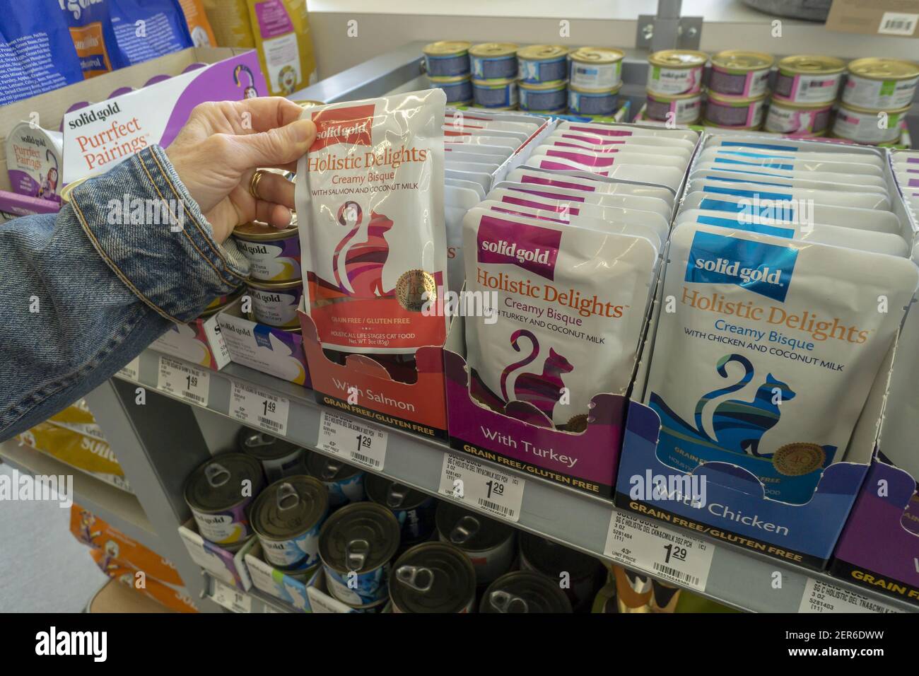 chewy petsmart acquisition