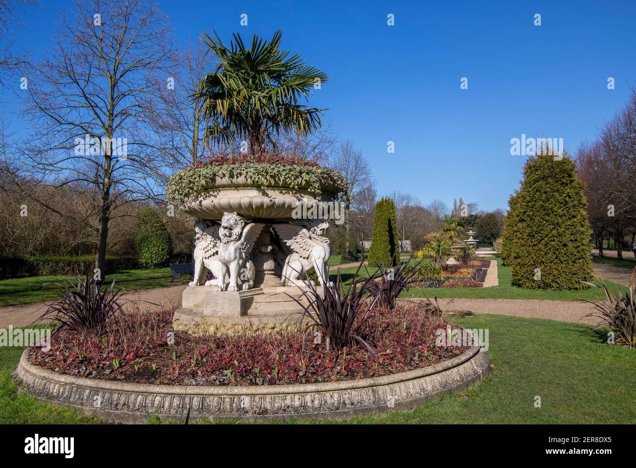 Griffin tazza with display spring flowers Regents Park London Stock Photo