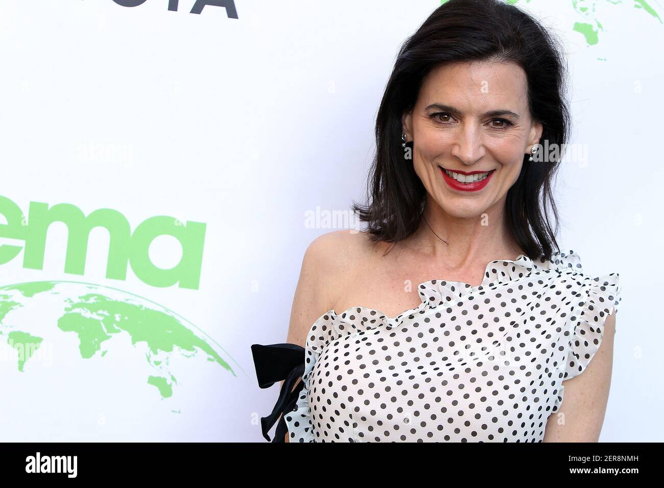 Perrey Reeves attends The 28th Annual Environmental Media Awards held ...