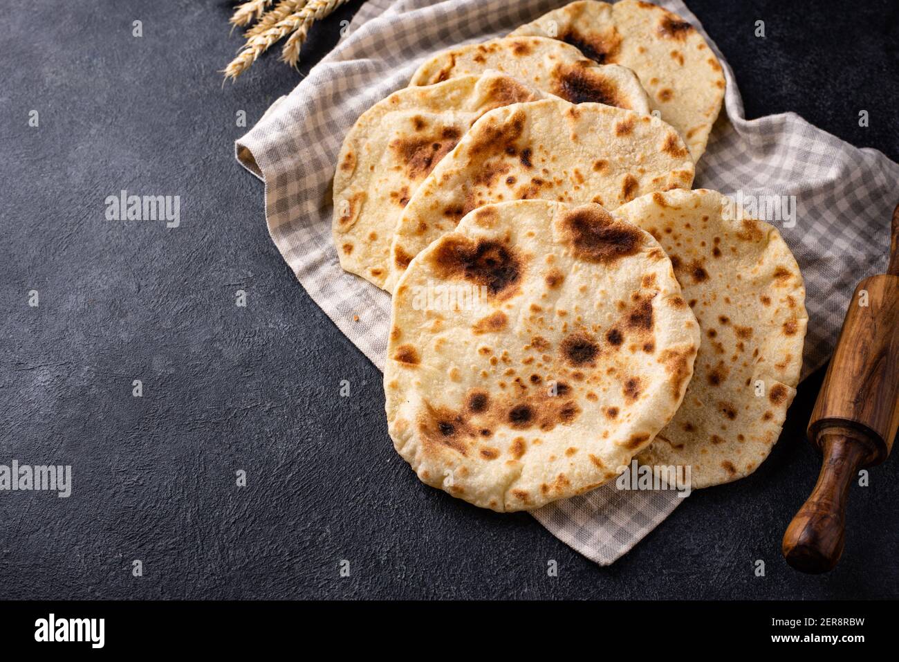 Pita bread, traditional Jewish food Stock Photo Alamy