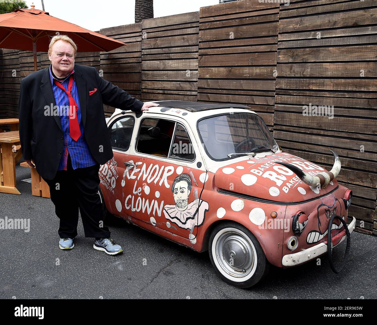 HOLLYWOOD, CA MAY 29 Louie Anderson poses for a photo at Arby's at