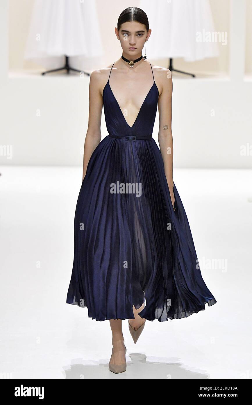 navy blue dress for baby girl Tanya Taylor Fall 2018 Ready-to-Wear Fashion Show main image 0