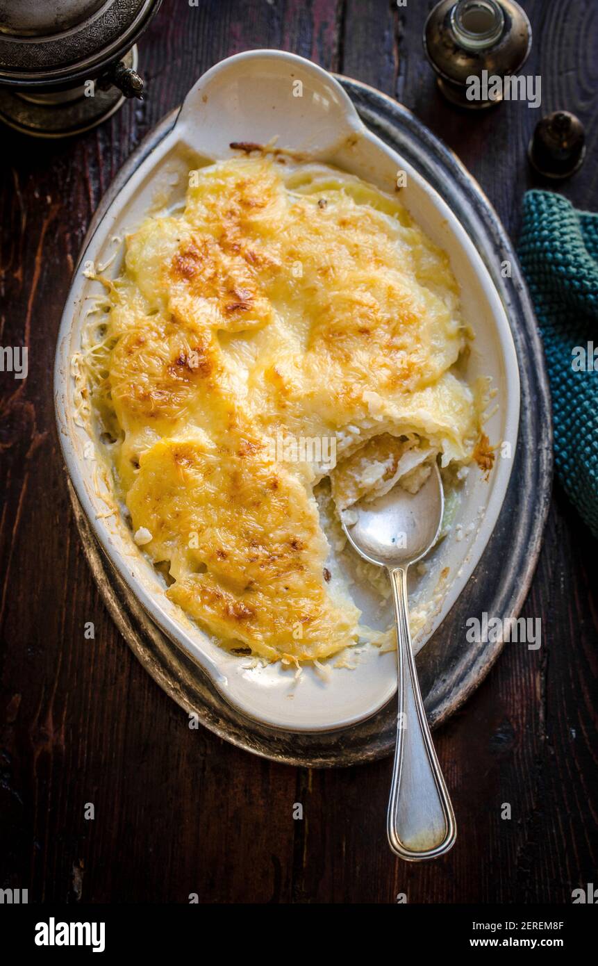Dauphinoise potatoes hires stock photography and images Alamy