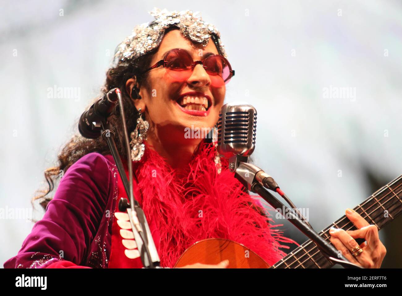 SALVADOR, BA - 28.07.2018: SHOW TRIBALISTAS EM SALVADOR - Marisa Monte on  Show Tribalistas in Salvador By Tiago Caldas (Photo: Tiago Caldas/Fotoarena  Stock Photo - Alamy