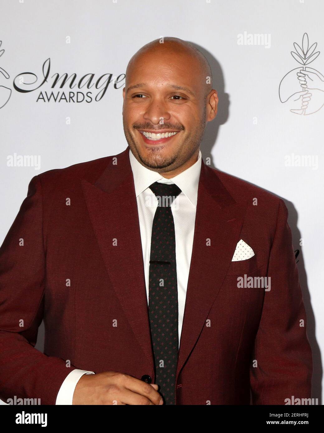 LOS ANGELES - AUG 25: Joe Minoso at the 33rd Annual Imagen Awards at