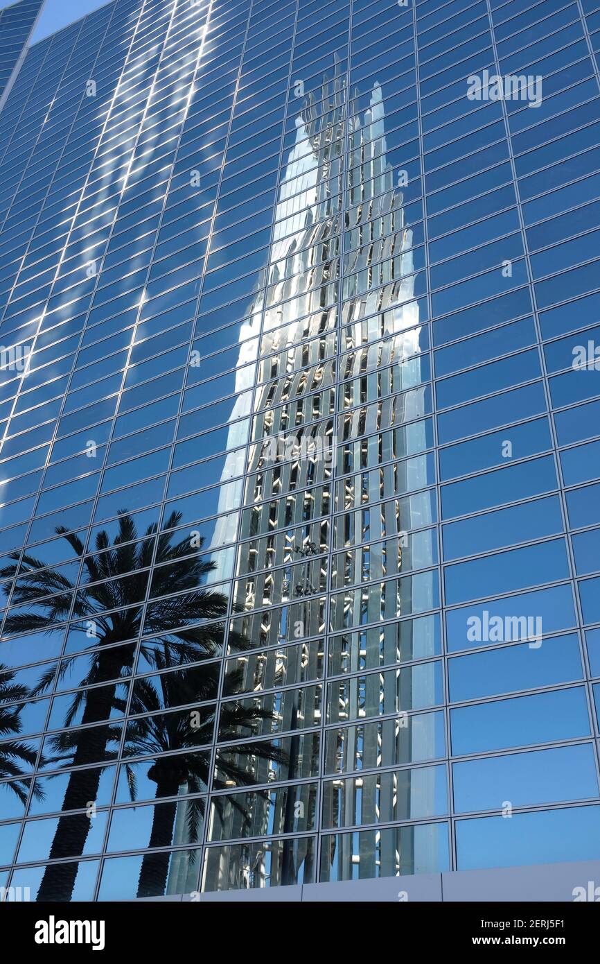 GARDEN GROVE, CALIFORNIA - 25 FEB 2021: Crystal Cathedral bell tower reflection in the side of the cathedral. Stock Photo