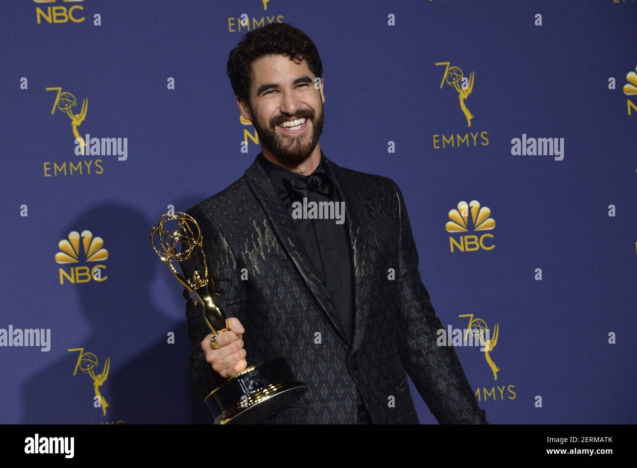 Darren Criss, winner of the award for outstanding lead actor in a(01)