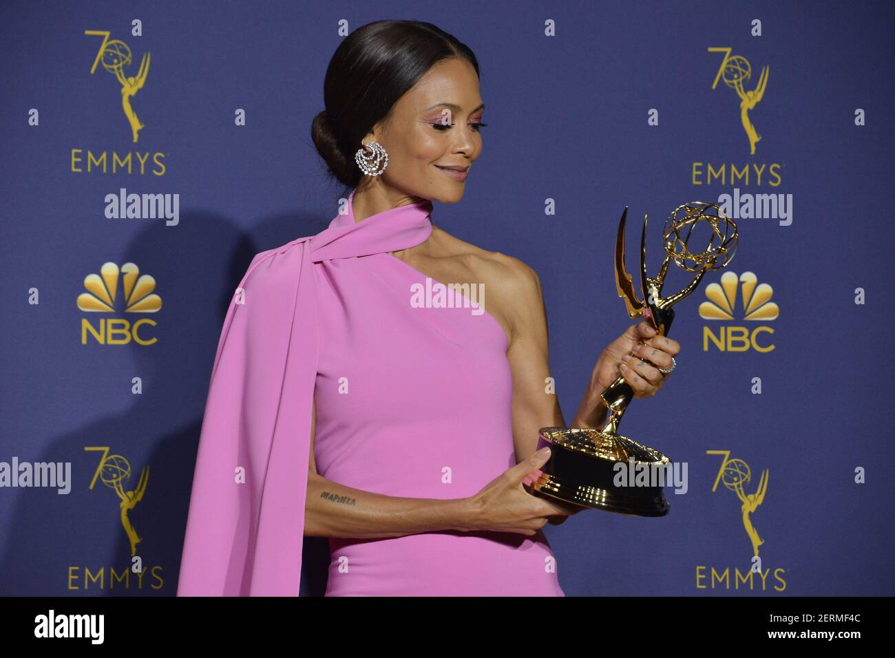 Thandie Newton, winner of the award for outstanding supporting actress(02)