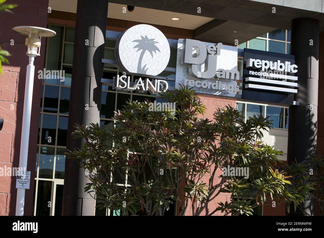 A logo sign outside of the headquarters of Universal Music Group in ...