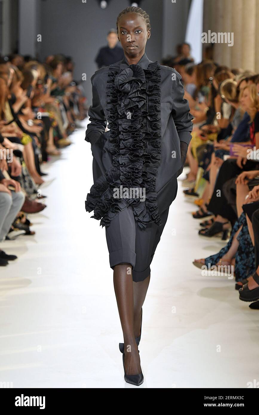 Max mara weekend spring summer 2019 sales