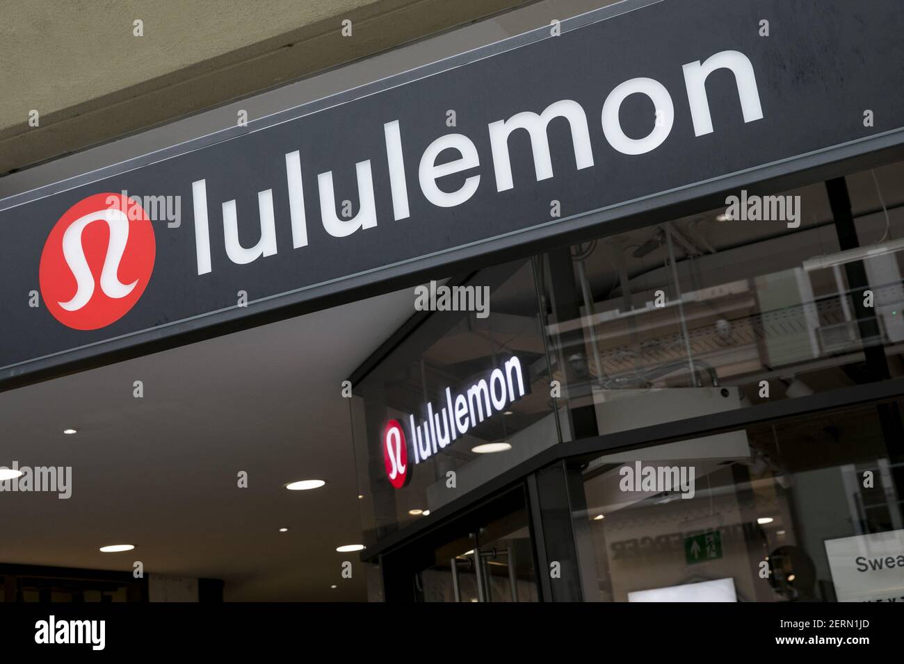 vail village lululemon