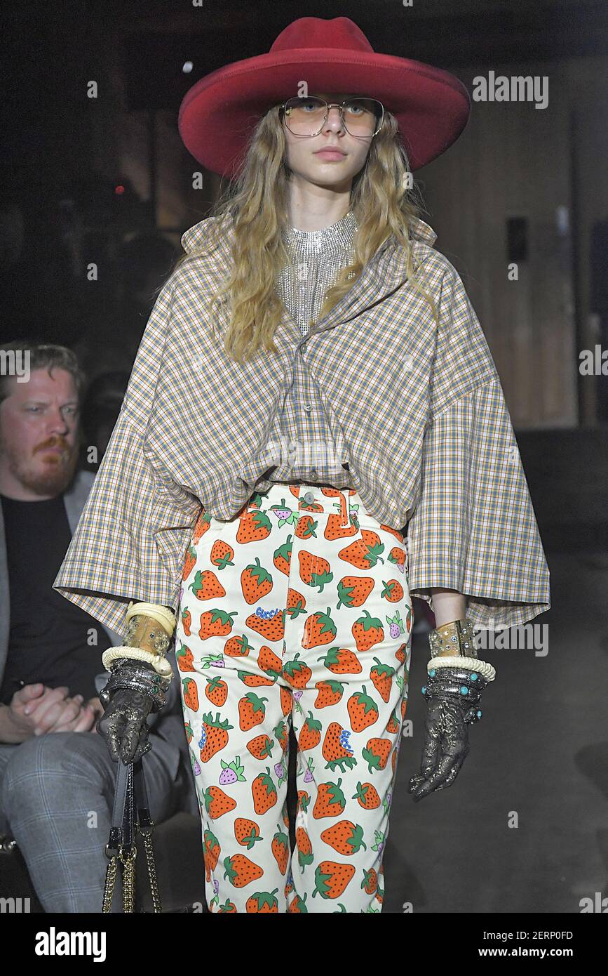 Model Walks On The Runway During The Gucci Fashion Show During Paris Fashion Week Spring Summer 19 Held In Paris France On September 24 18 Photo By Jonas Gustavsson Sipa Usa Stock Photo Alamy
