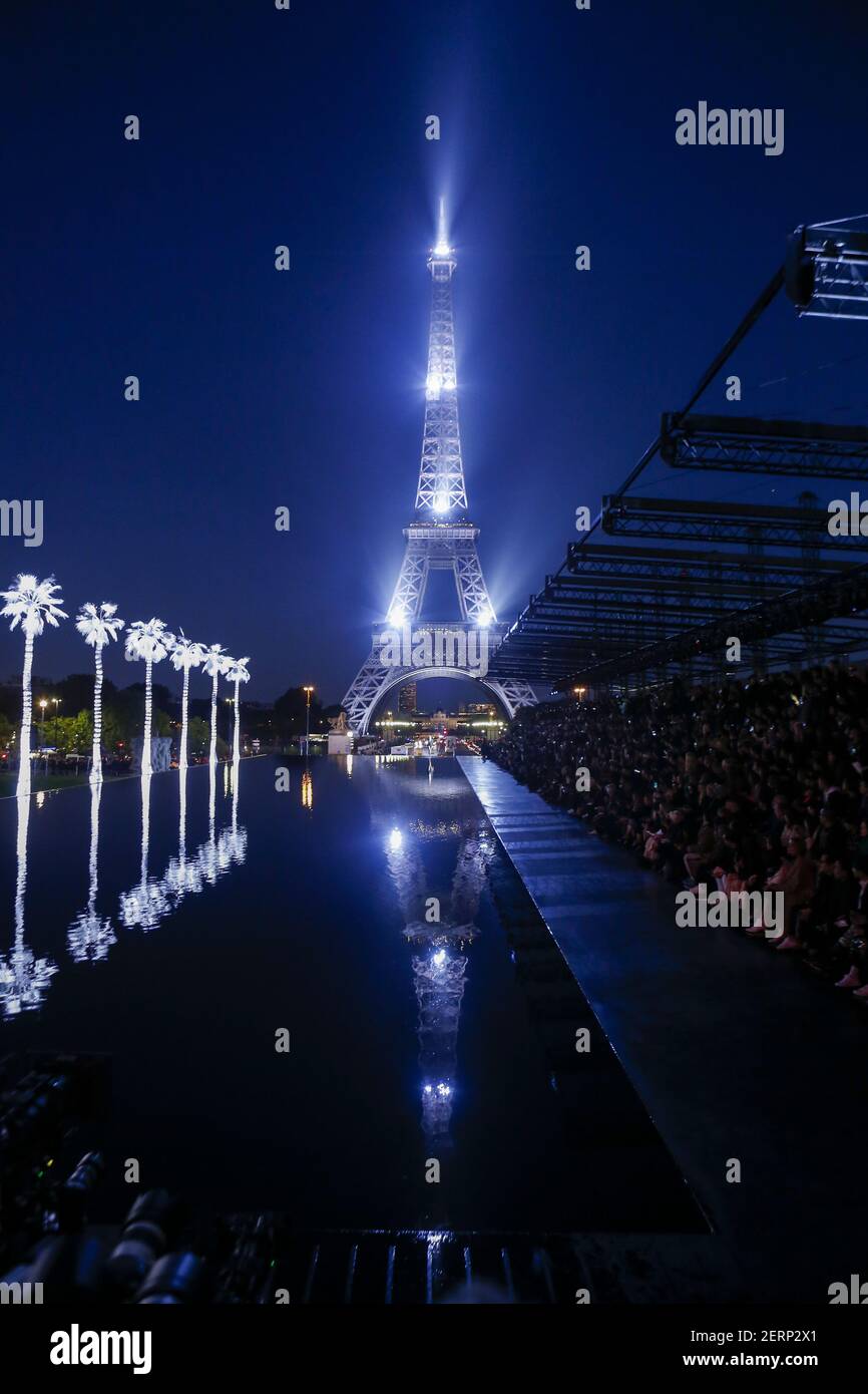 Ysl Paris Show Hi Res Stock Photography And Images Alamy Ysl Paris Show Hi Res Stock Photography And Images Alamy