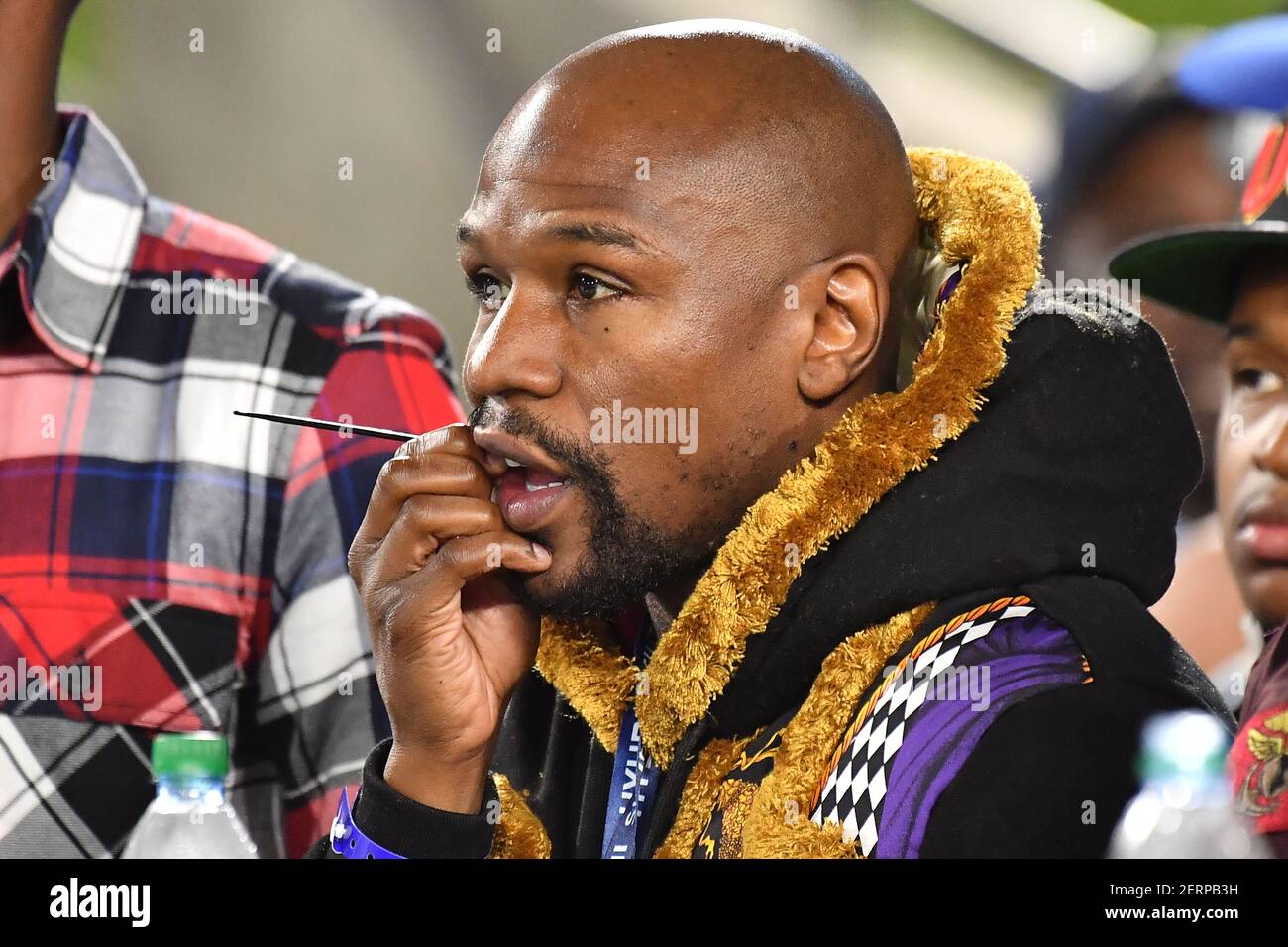 September 27, 2018 Los Angeles, CA.Floyd Mayweather Jr. in attendance at  the Thursday night NFL football game against the Minnesota Vikings at the  Los Angeles Memorial Coliseum in Los Angeles, California..The Los