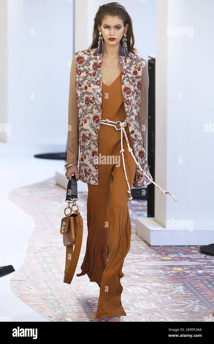Model Kaia Gerber walks on the runway during the Chloé Fashion Show during  Paris Fashion Week Spring Summer 2019 held in Paris, France on September  27, 2018. (Photo by Jonas Gustavsson/Sipa USA