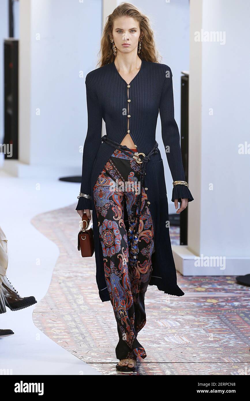 Model Julia Merkelbach walks on the runway during the Chloé Fashion Show  during Paris Fashion Week Spring Summer 2019 held in Paris, France on  September 27, 2018. (Photo by Jonas Gustavsson/Sipa USA
